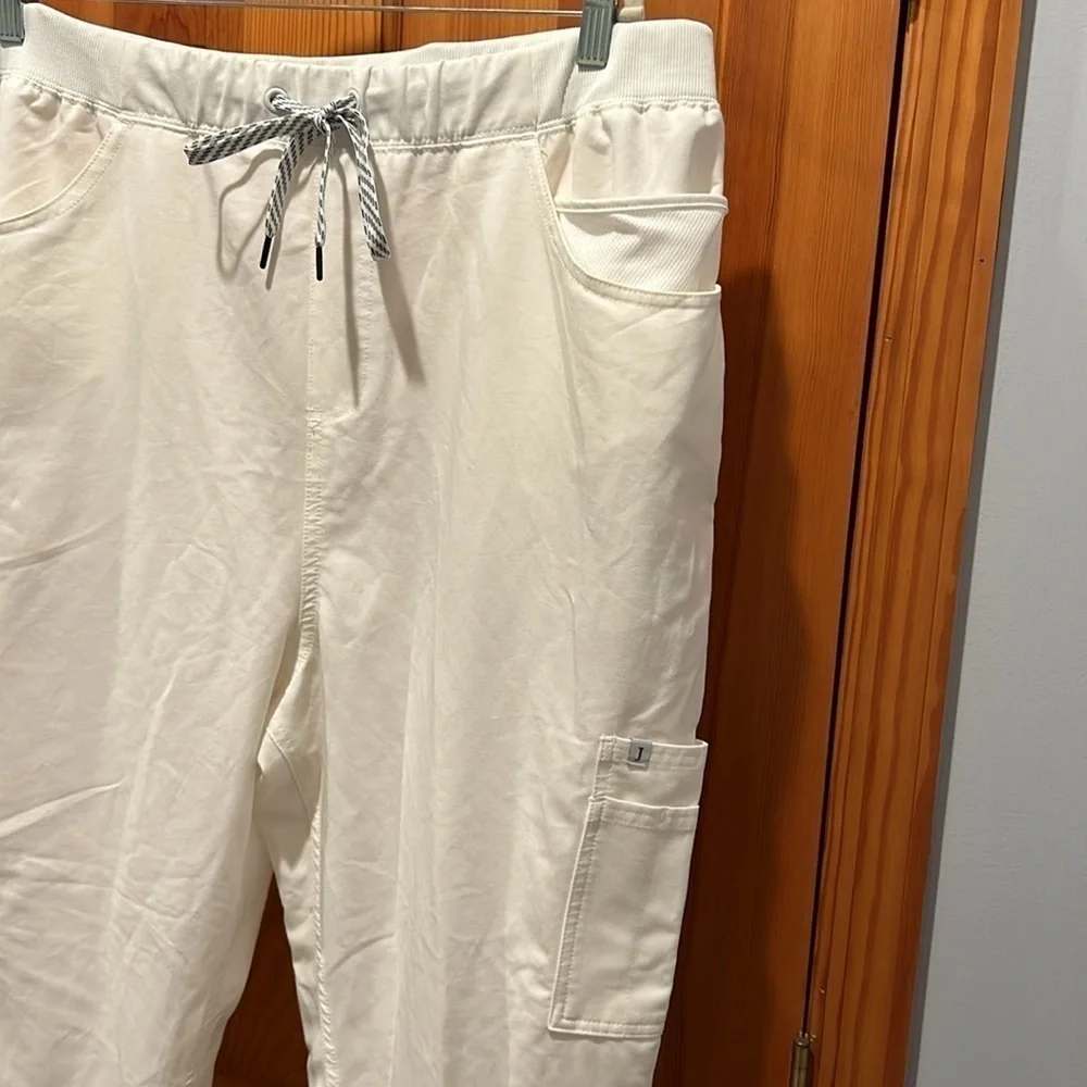 Jaanuu Men’s Mesh-Pocket Jogger Scrub Pant in White Size 1XL